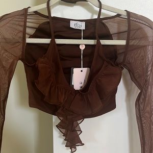 Kikka ruffle top in brown